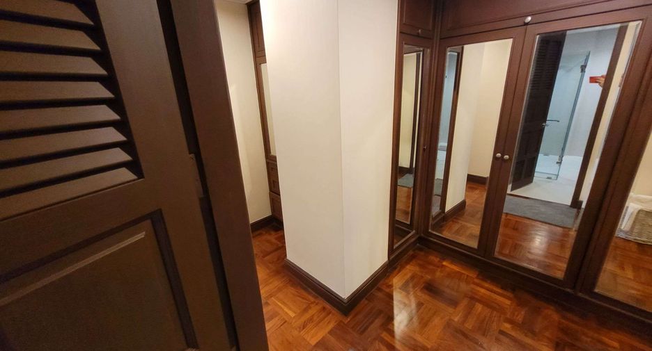 Wohnung zur Miete mit 4 Zimmer in Pathum Wan, Bangkok