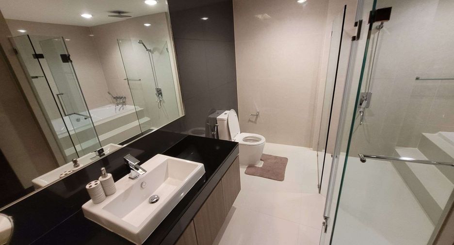 Wohnung zur Miete mit 4 Zimmer in Pathum Wan, Bangkok