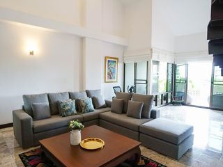For rent 4 bedrooms condo in Watthana, Bangkok