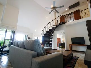 For rent 4 bedrooms condo in Watthana, Bangkok