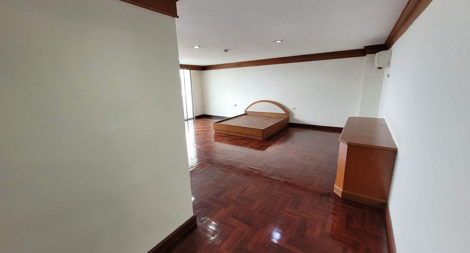 ให้เช่า 5 ห้องนอน คอนโด ใน วัฒนา, กรุงเทพฯ