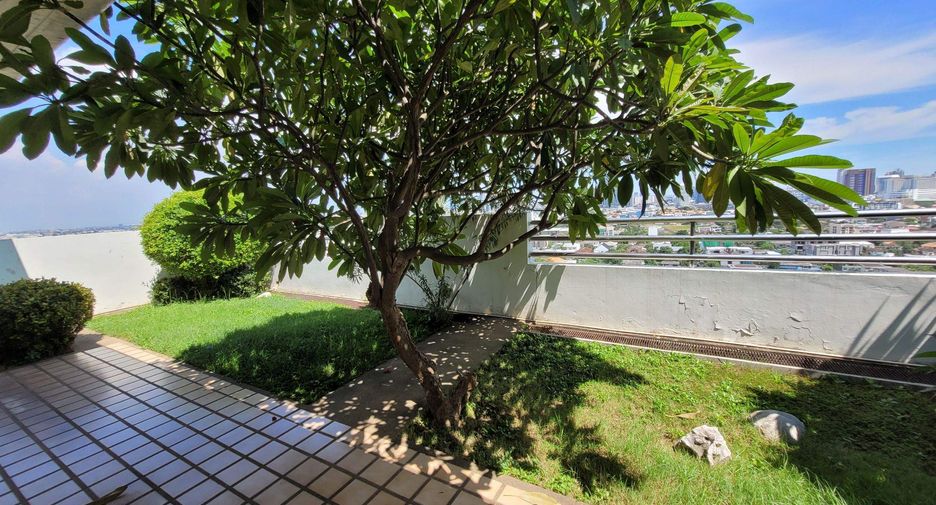 ให้เช่า 5 ห้องนอน คอนโด ใน วัฒนา, กรุงเทพฯ