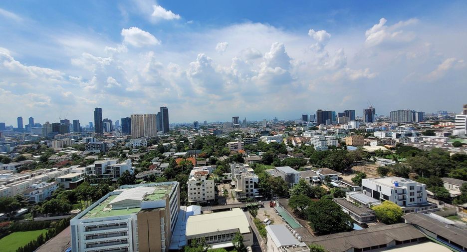 ให้เช่า 5 ห้องนอน คอนโด ใน วัฒนา, กรุงเทพฯ