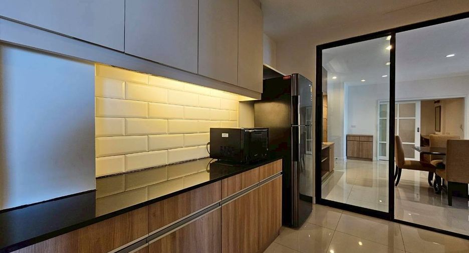 For rent 3 bedrooms condo in Watthana, Bangkok
