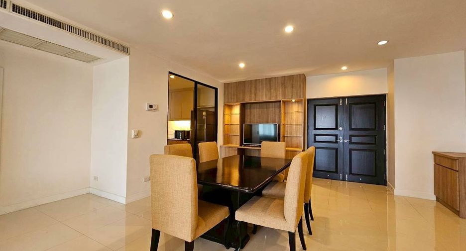 For rent 3 bedrooms condo in Watthana, Bangkok
