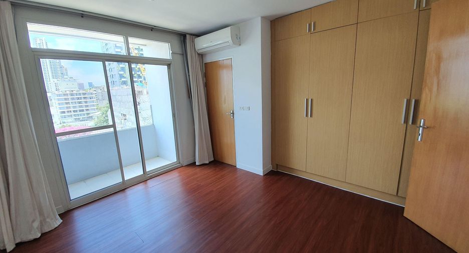 ให้เช่า 4 ห้องนอน คอนโด ใน วัฒนา, กรุงเทพฯ
