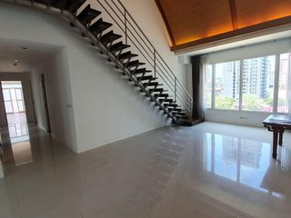 ให้เช่า 4 ห้องนอน คอนโด ใน วัฒนา, กรุงเทพฯ