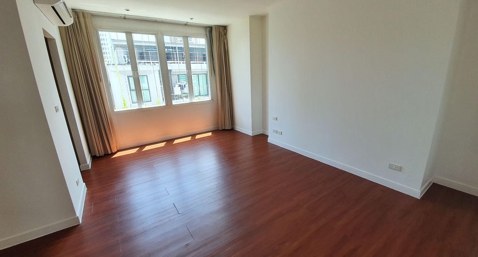 ให้เช่า 4 ห้องนอน คอนโด ใน วัฒนา, กรุงเทพฯ