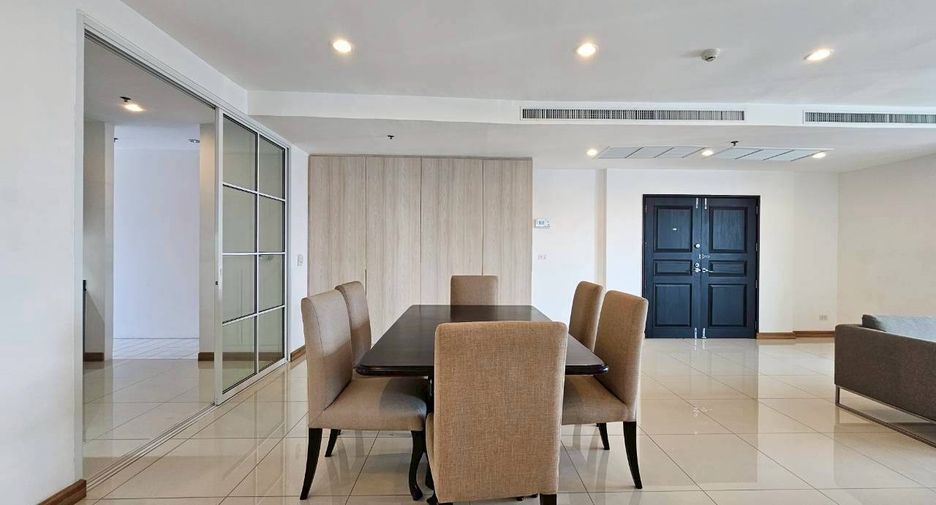 Condo en alquiler de 3 habitaciones en Watthana, Bangkok