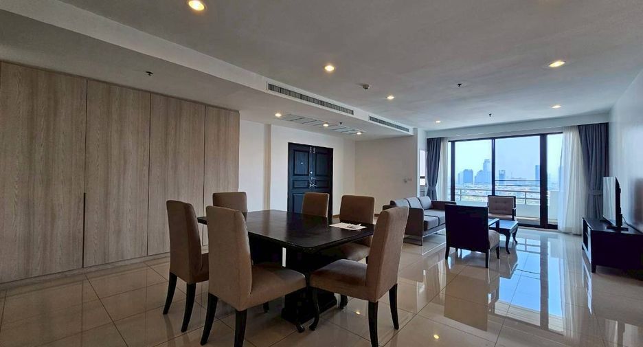 Condo en alquiler de 3 habitaciones en Watthana, Bangkok
