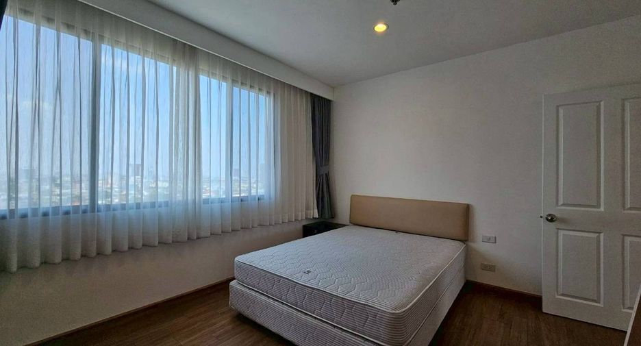 Condo en alquiler de 3 habitaciones en Watthana, Bangkok