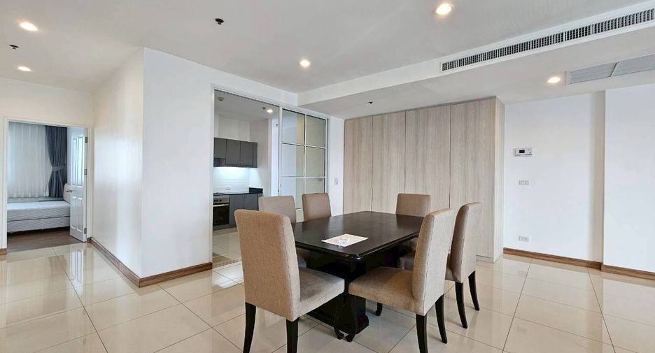 Condo en alquiler de 3 habitaciones en Watthana, Bangkok