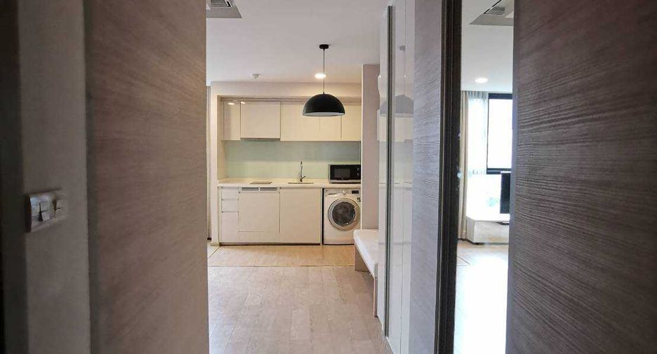 Condo en alquiler de 1 habitaciones en Khlong Toei, Bangkok