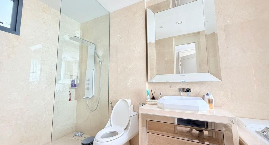 Wohnung zur Miete mit 2 Zimmer in Khlong Toei, Bangkok