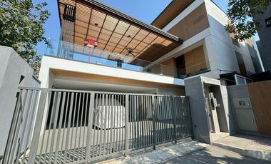 出租 5 卧室 独立屋 在 Yan Nawa, 曼谷