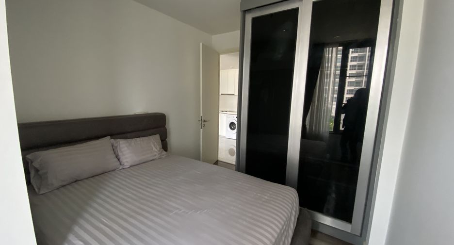 For rent 2 bedrooms condo in Sathon, Bangkok