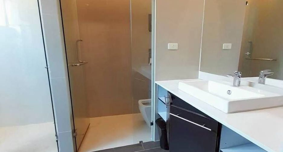 Reihenhaus zur Miete mit 3 Zimmer in Khlong Toei, Bangkok