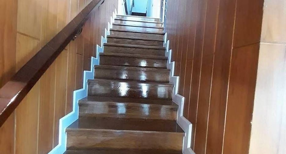 Reihenhaus zur Miete mit 3 Zimmer in Khlong Toei, Bangkok