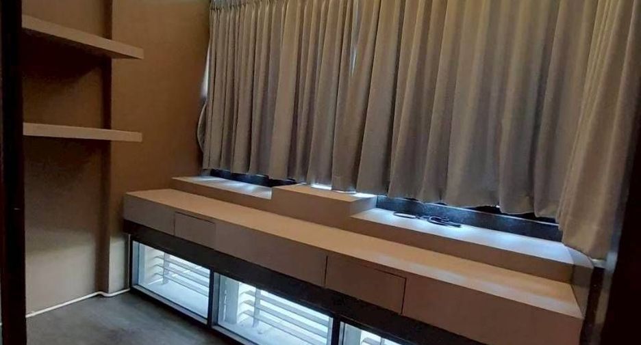 Reihenhaus zur Miete mit 3 Zimmer in Khlong Toei, Bangkok