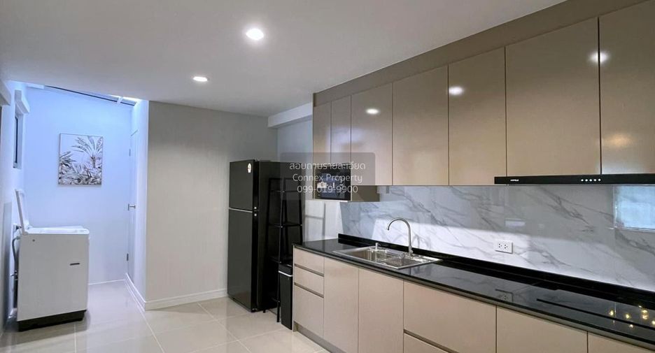 For rent 3 bedrooms townhouse in Bang Phli, Samut Prakan