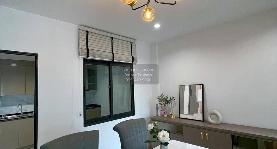 For rent 3 bedrooms townhouse in Bang Phli, Samut Prakan