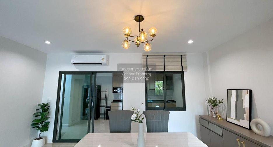 For rent 3 bedrooms townhouse in Bang Phli, Samut Prakan
