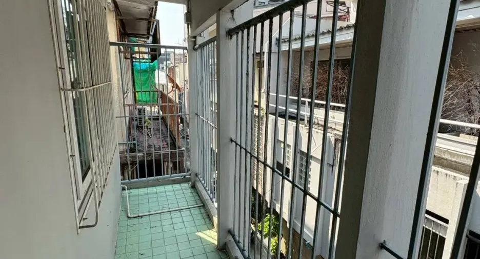 For rent 4 bedrooms townhouse in Bang Rak, Bangkok