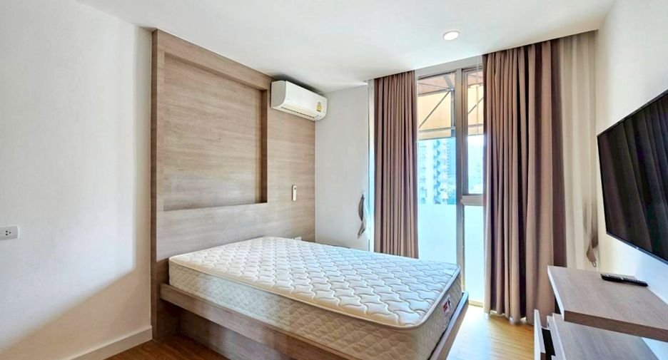 ให้เช่า 3 ห้องนอน คอนโด ใน วัฒนา, กรุงเทพฯ