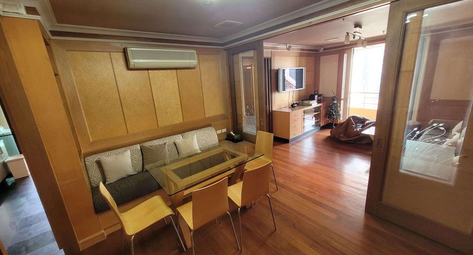 For rent 2 bedrooms condo in Pathum Wan, Bangkok