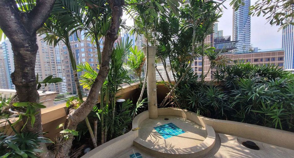 For rent 2 bedrooms condo in Pathum Wan, Bangkok