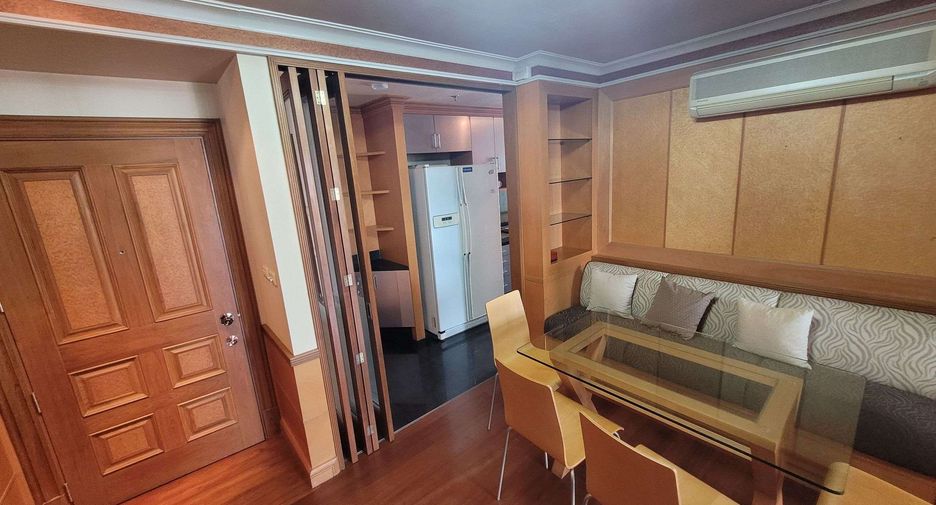 For rent 2 bedrooms condo in Pathum Wan, Bangkok