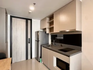Condo en alquiler de 1 habitaciones en Khlong Toei, Bangkok