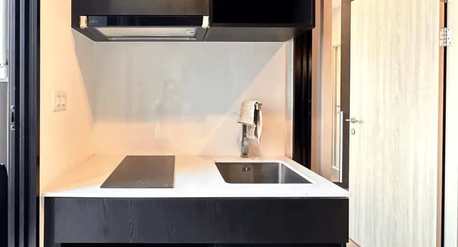 For rent 1 bed condo in Huai Khwang, Bangkok