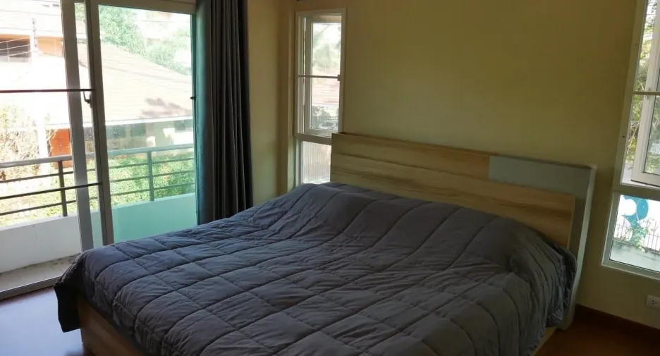For sale 4 bedrooms house in Mueang Chiang Mai, Chiang Mai