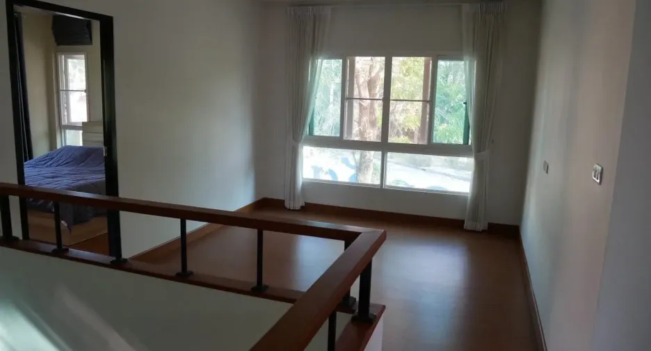 For sale 4 bedrooms house in Mueang Chiang Mai, Chiang Mai