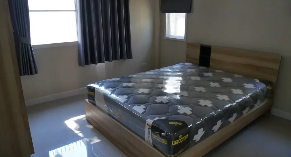 For sale 4 bedrooms house in Mueang Chiang Mai, Chiang Mai