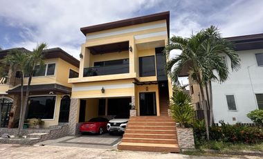 À vendre 2 chambres maison à Mueang Phuket, Phuket