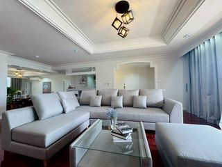 For rent 4 bedrooms condo in Watthana, Bangkok