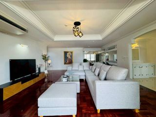 For rent 4 bedrooms condo in Watthana, Bangkok