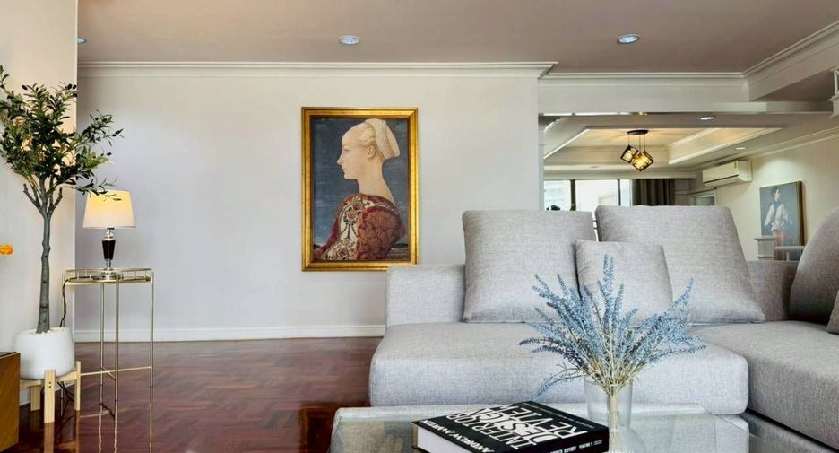 For rent 4 bedrooms condo in Watthana, Bangkok