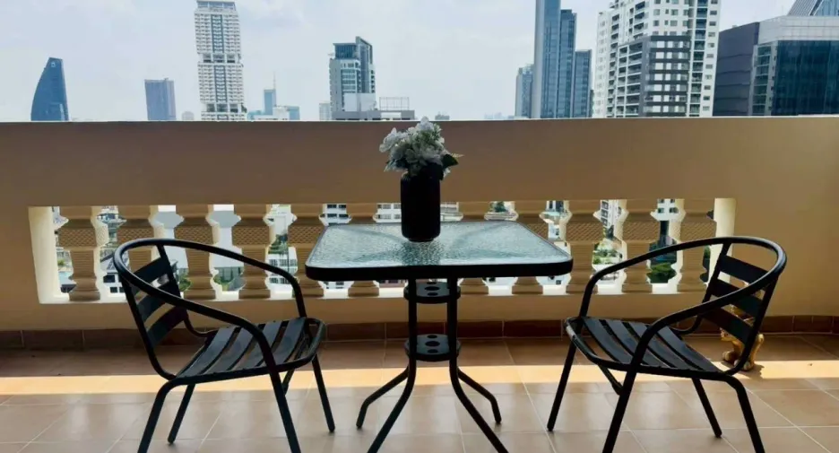 ให้เช่า 4 ห้องนอน คอนโด ใน วัฒนา, กรุงเทพฯ