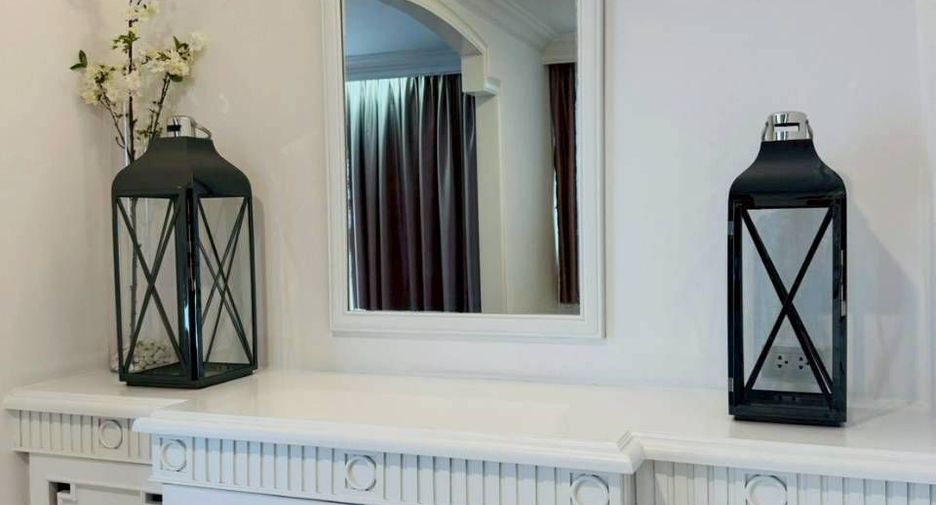 For rent 4 bedrooms condo in Watthana, Bangkok