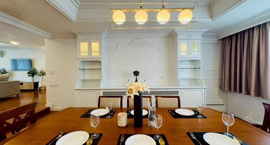 For rent 4 bedrooms condo in Watthana, Bangkok