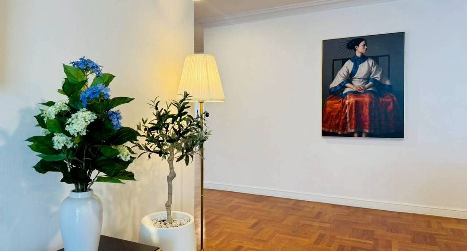 For rent 4 bedrooms condo in Watthana, Bangkok