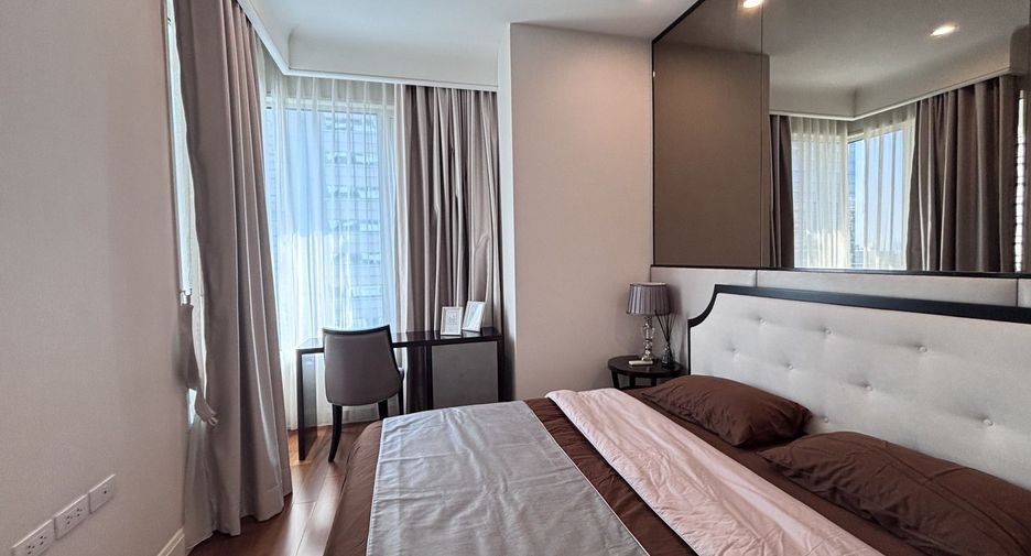 For rent 2 bedrooms condo in Pathum Wan, Bangkok