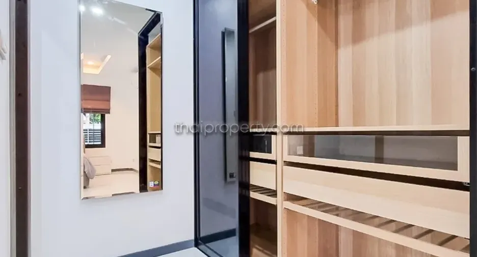 For rent and for sale 3 bedrooms house in Bang Lamung, Chonburi