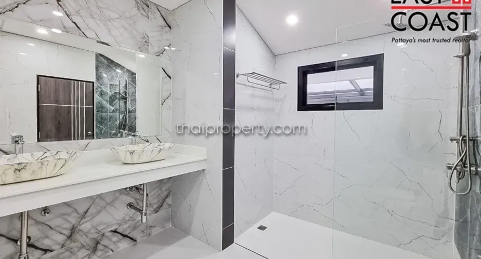 For rent and for sale 3 bedrooms house in Bang Lamung, Chonburi