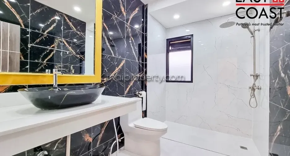 For rent and for sale 3 bedrooms house in Bang Lamung, Chonburi