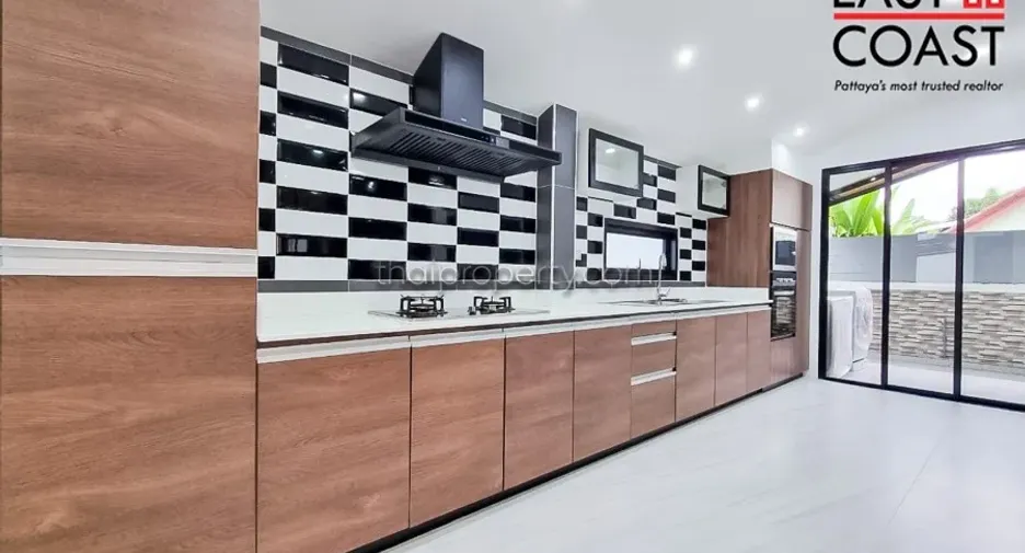 For rent and for sale 3 bedrooms house in Bang Lamung, Chonburi