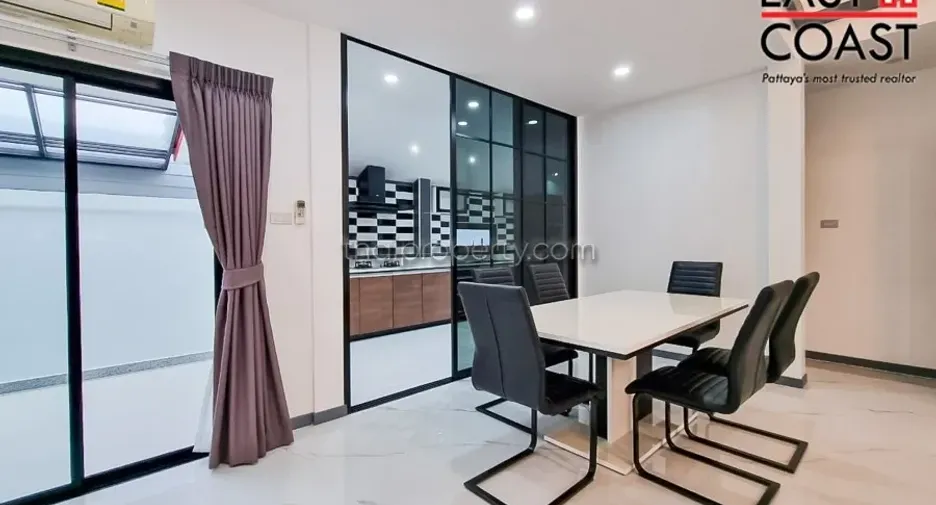 For rent and for sale 3 bedrooms house in Bang Lamung, Chonburi